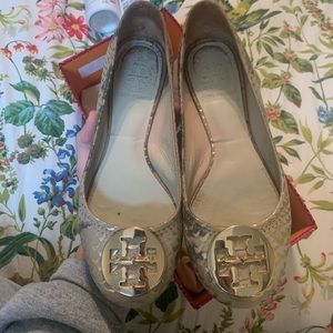 Tory Burch Reva Ballet gold
